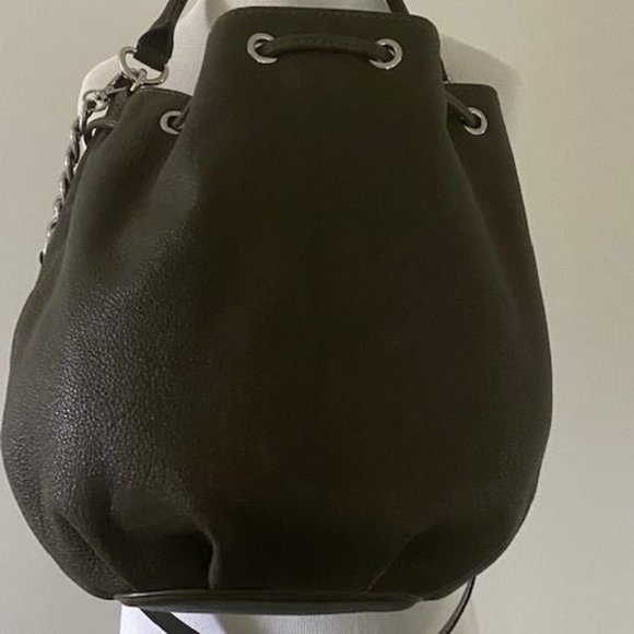 Michael Kors Knox Drawstring Loden Leather Bucket Bag w silver hardware EUC - Picture 3 of 16